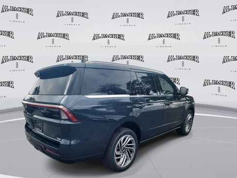 New 2026 Lincoln Navigator Reserve image 6