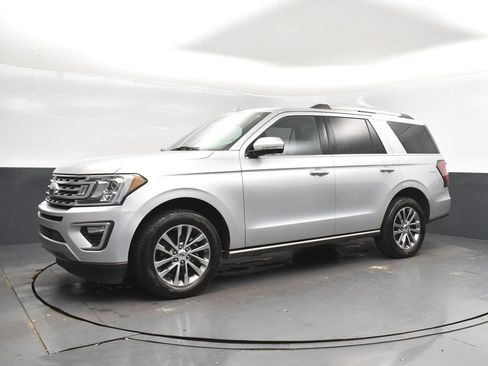 Used 2018 Ford Expedition Limited image 3