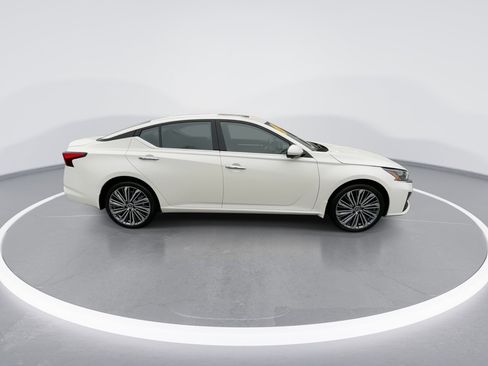 Used 2025 Nissan Altima 2.5 SL AWD/4WD image 24