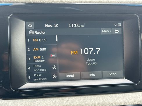 Used 2018 Kia Niro EX image 17