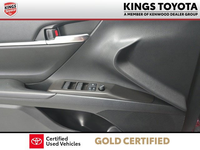Used 2021 Toyota Camry LE FWD image 17