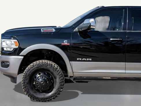 Used 2022 RAM 3500 Laramie image 10