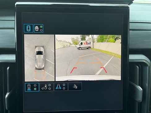 Used 2025 GMC Acadia AT4 image 27