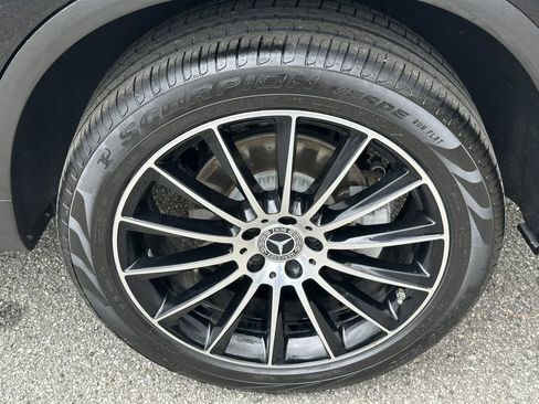 Certified 2022 Mercedes-Benz GLC 300 image 23