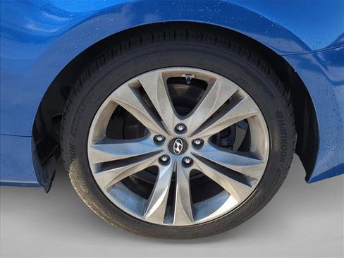 Used 2011 Hyundai Genesis 2.0T image 7