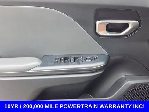 Used 2025 Kia K4 FWD image 29