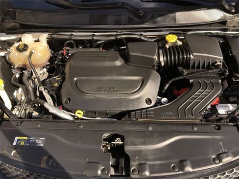 Used 2019 Chrysler Pacifica Touring-L Plus w/ Advanced Safetytec Group image 35