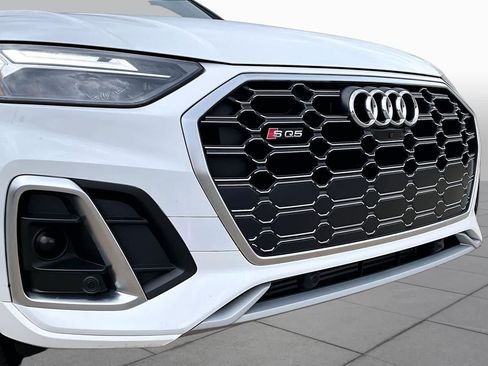 Used 2021 Audi SQ5 Premium Plus w/ Premium Plus Package AWD/4WD image 28