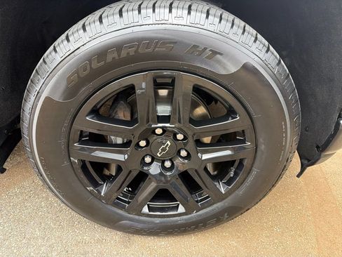 Used 2022 Chevrolet Silverado 1500 Custom w/ LPO, Blackout Package AWD/4WD image 29