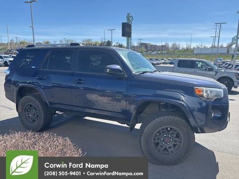 Used 2019 Toyota 4Runner SR5 image 6