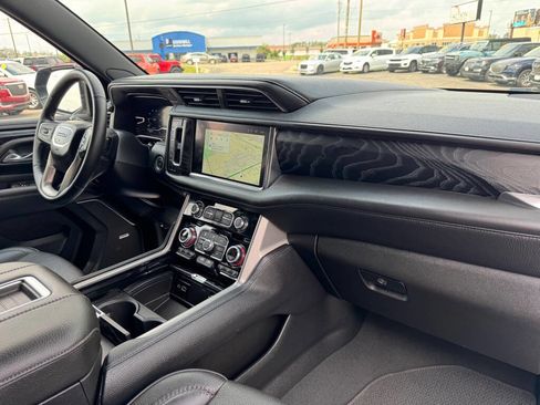 Used 2024 GMC Yukon Denali image 62