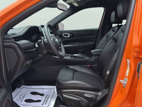 New 2026 Jeep Compass Latitude AWD/4WD image 20