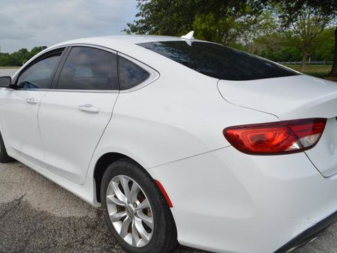 Used 2015 Chrysler 200 C w/ Navigation & Sound Group I image 5