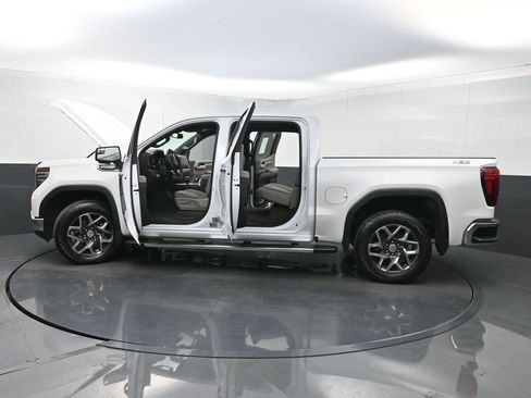 Used 2024 GMC Sierra 1500 SLT image 40