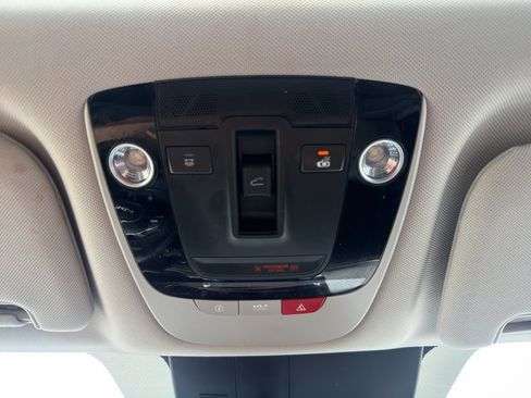 Used 2023 Kia Sorento SX AWD/4WD image 16