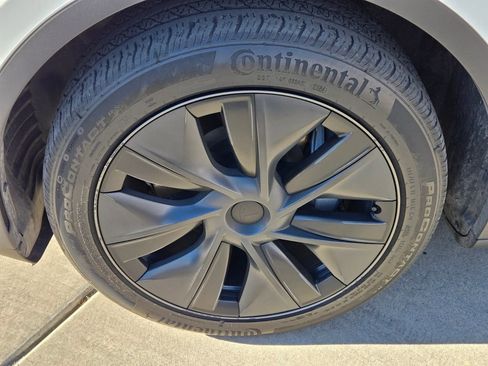 Used 2024 Tesla Model Y Long Range image 5