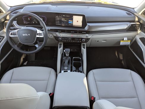 New 2025 Kia Telluride S image 18