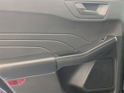 Used 2025 Ford Escape Active image 25