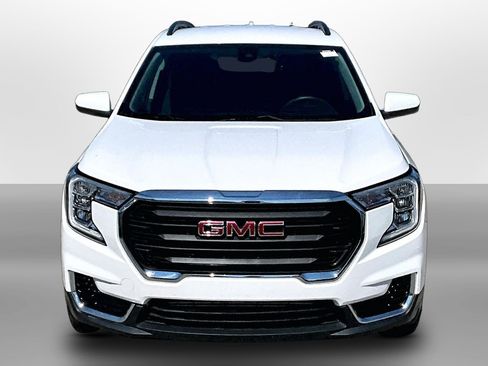 Used 2022 GMC Terrain SLE w/ Driver Convenience Package FWD image 3