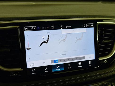 New 2026 Chrysler Pacifica Select image 37