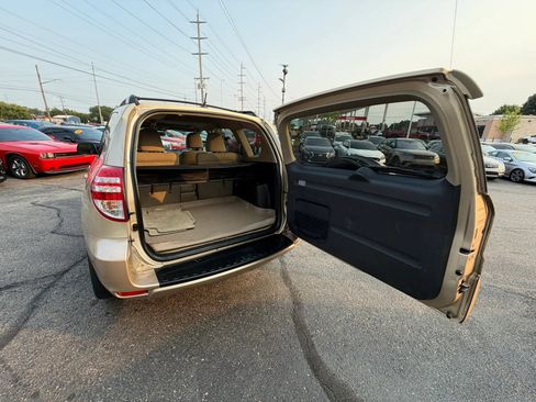 Used 2012 Toyota RAV4 4WD w/ Upgrade Value Pkg image 31