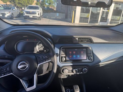 Used 2025 Nissan Versa SV FWD image 31