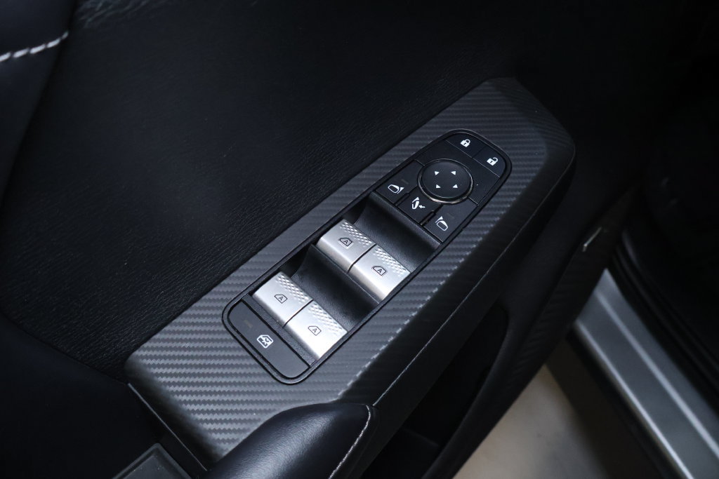 Used 2025 Mitsubishi Outlander SE AWD/4WD image 12