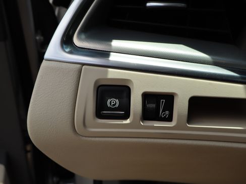 Used 2019 Cadillac XT5 Premium Luxury FWD image 26