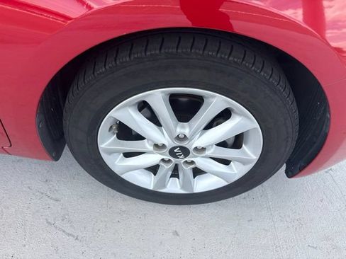 Used 2017 Kia Forte S w/ S Technology Package FWD image 8