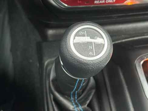 Used 2022 Jeep Wrangler Unlimited Rubicon 4xe AWD/4WD image 28