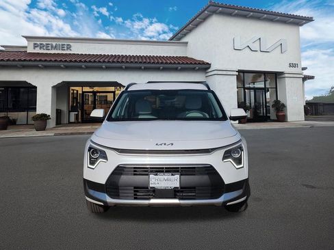New 2026 Kia Niro EX FWD image 3
