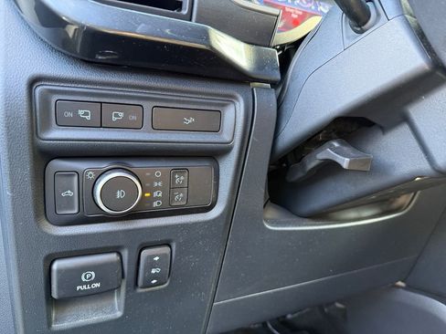 Certified 2022 Ford F150 XLT w/ Equipment Group 302A High image 17