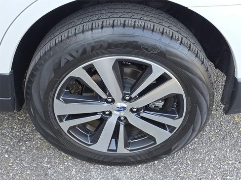Used 2019 Subaru Outback 2.5i Limited image 40