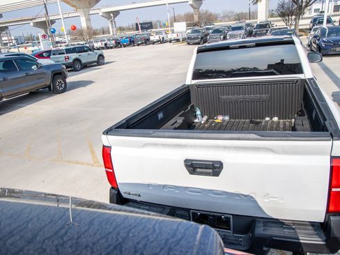 Used 2025 Toyota Tacoma SR image 10