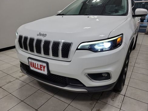 Used 2019 Jeep Cherokee Limited image 24