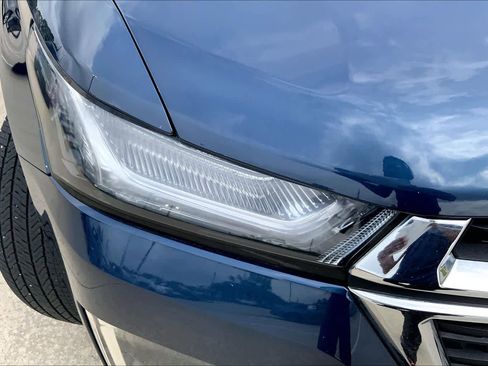 Used 2023 Chevrolet Traverse LT image 26