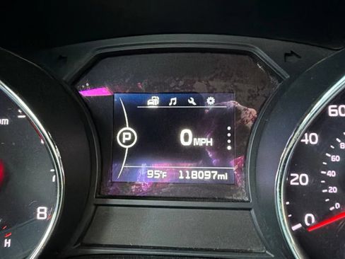 Used 2017 Kia Sedona LX w/ LX Essentials Premium Package FWD image 6