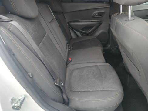 Used 2022 Chevrolet Trax LS w/ Tint and Cruise Package image 22