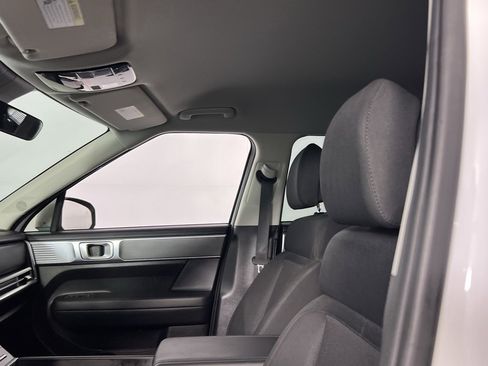 Used 2025 Hyundai Santa Fe SE image 18