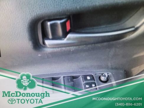 Used 2024 Toyota Corolla LE FWD image 10