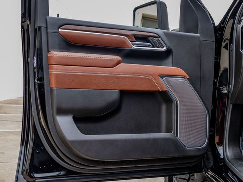 Used 2025 GMC Sierra 2500 Denali Ultimate AWD/4WD image 34