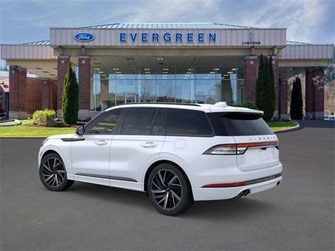 New 2025 Lincoln Aviator Black Label w/ Jet Appearance Package image 4
