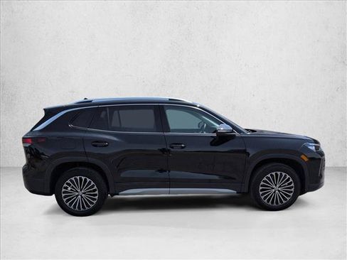 Used 2025 Volkswagen Tiguan S w/ 18" Wheel Package AWD/4WD image 9