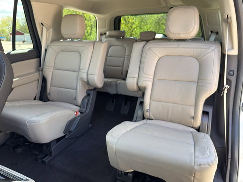 Used 2024 Lincoln Navigator Reserve w/ Equipment Group 201A AWD/4WD image 24