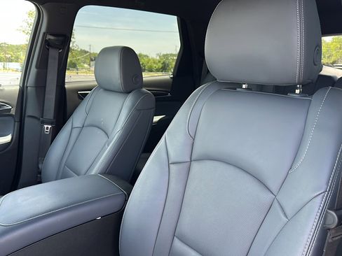 Certified 2024 Buick Enclave Premium image 14