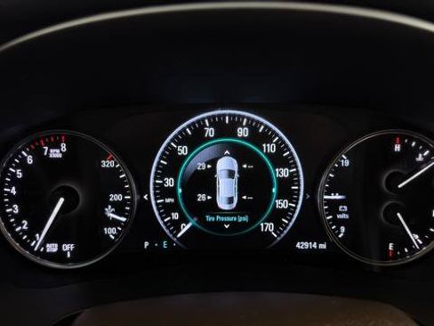 Used 2017 Buick LaCrosse Preferred FWD image 28