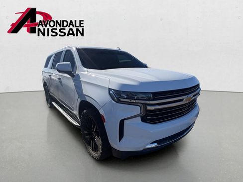 Used 2021 Chevrolet Suburban LT RWD image 5