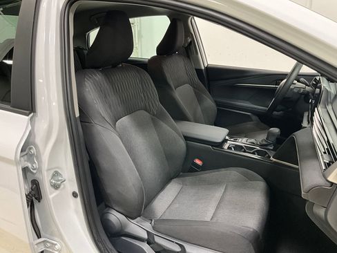 Used 2026 Toyota Camry LE image 8