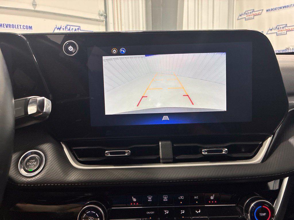 Used 2026 Chevrolet Equinox LT AWD/4WD image 24