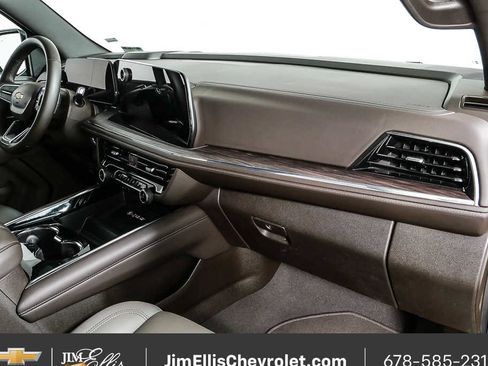 Certified 2025 Chevrolet Tahoe LT image 24